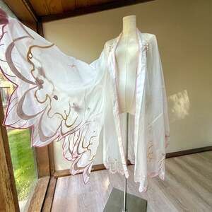 Traditional Chinese Hanfu Embroidered Sheer Organza Cape